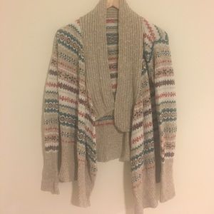 Maurices sweater