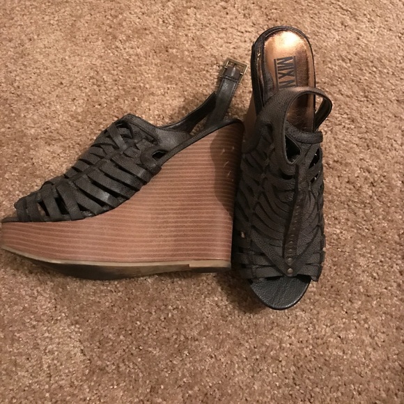 Brown wedges - Picture 1 of 2
