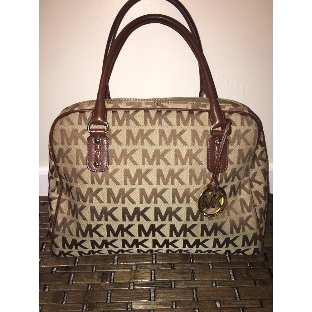 👜NWOT MICHAEL KORS MONOGRAM JAQUARD HANDBAG 👜