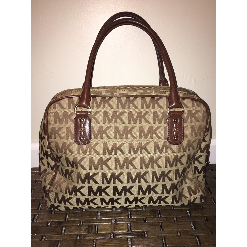 πNWOT MICHAEL KORS MONOGRAM JAQUARD HANDBAG π - Picture 4 of 5