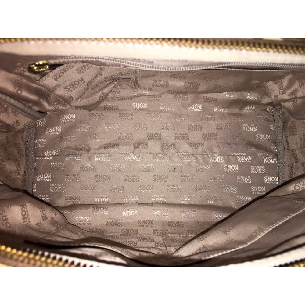 πNWOT MICHAEL KORS MONOGRAM JAQUARD HANDBAG π - Picture 5 of 5