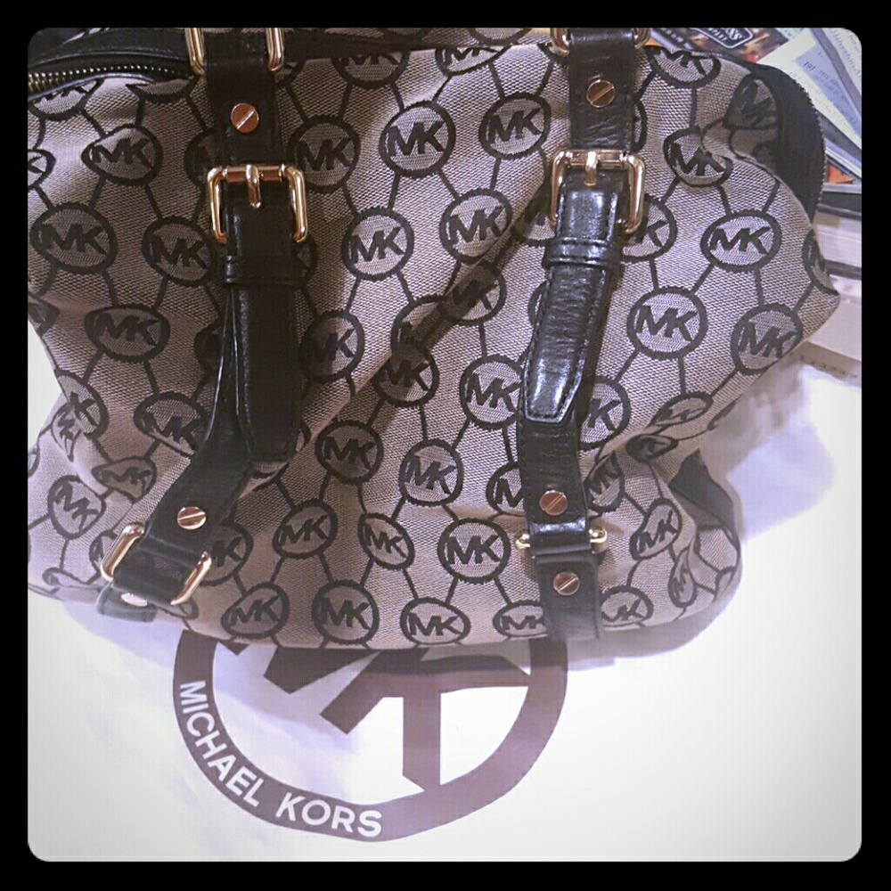Michael kors purse