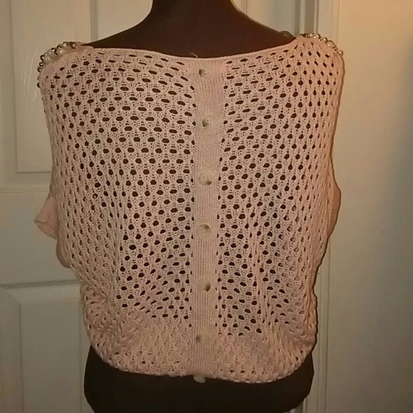 Beautiful top - Picture 3 of 4