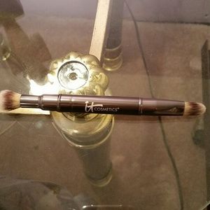 It cosmetics dual airbrush concealer brush