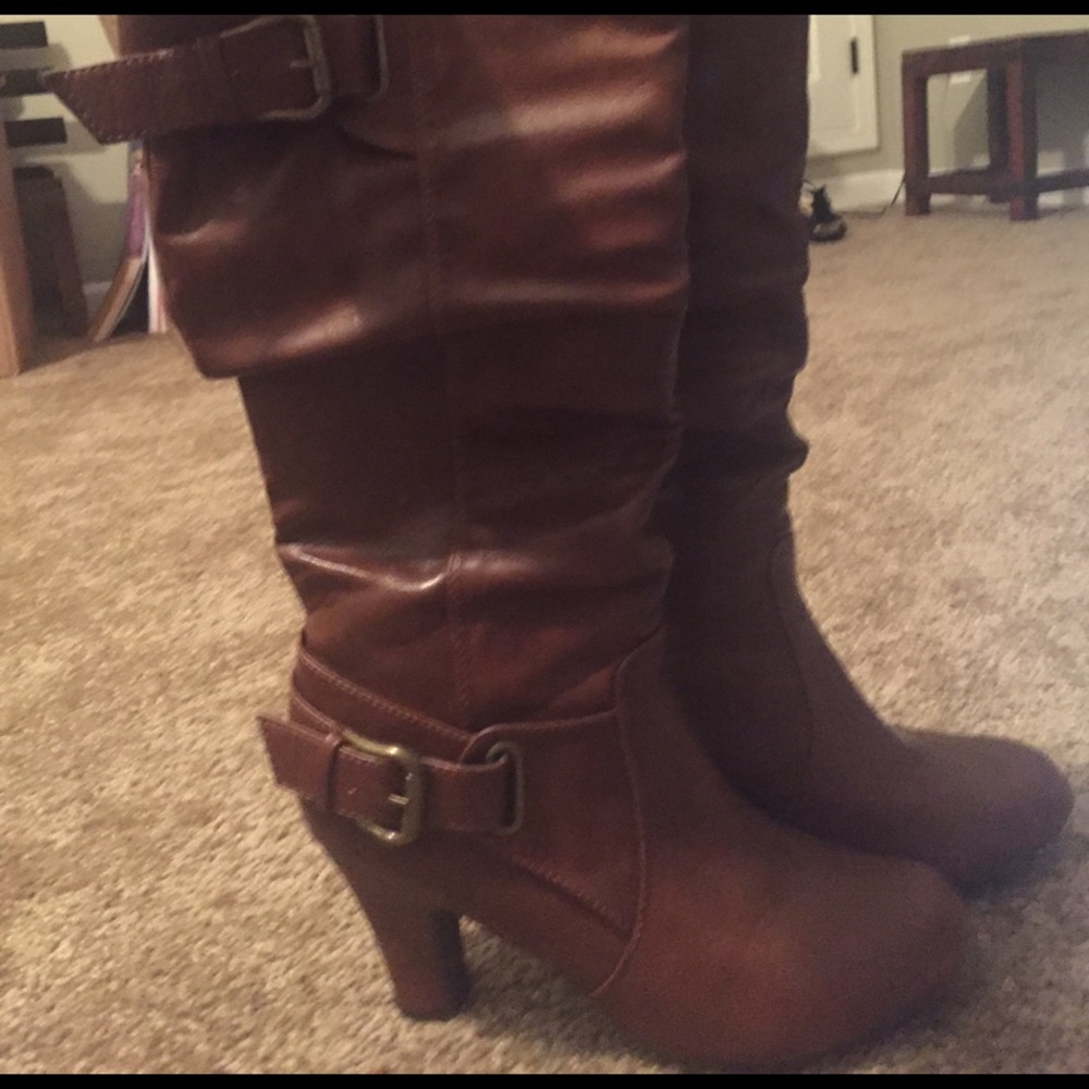 Barely worn brown leather boots
