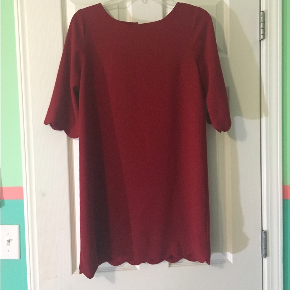 Monteau Scalloped Edge Shift Dress