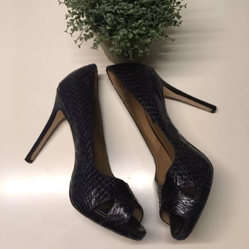 Ann Taylor peep toe heels