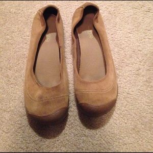 Tan Keen Flats
