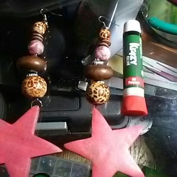 Earrings - Picture 2 of 3