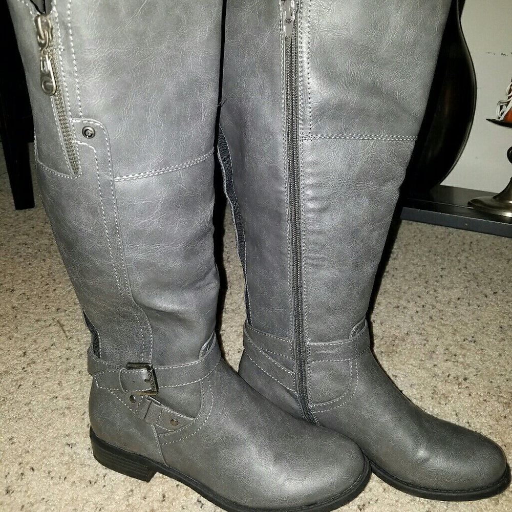GUESS BOOTS