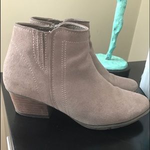 Blondo (waterproof) booties 7.5