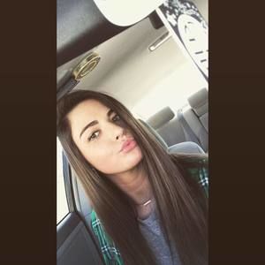 Meet your Posher, Caroline