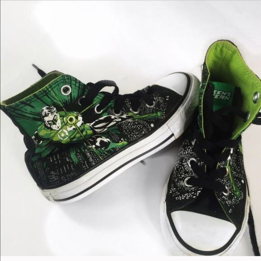 Green Lantern Converse high tops!