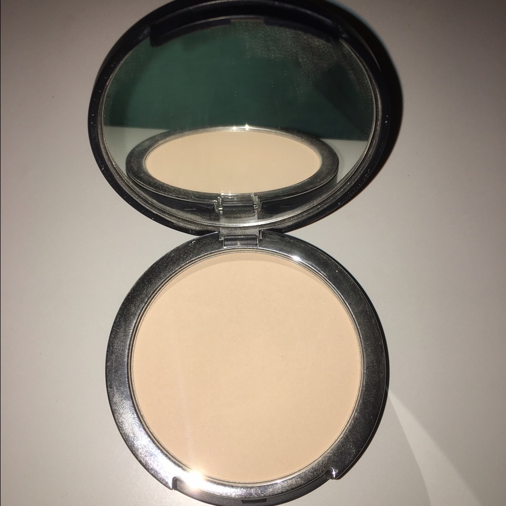 Kat von d powder