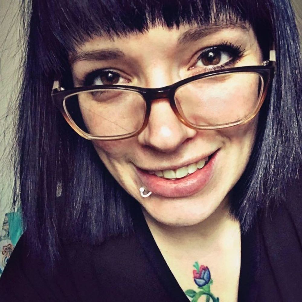 Meet your Posher, Laura