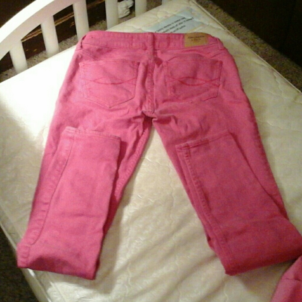 (Limited Time)Abercrombie Pink Jeans 00R