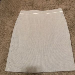 The Limited Pencil Skirt | Size 10