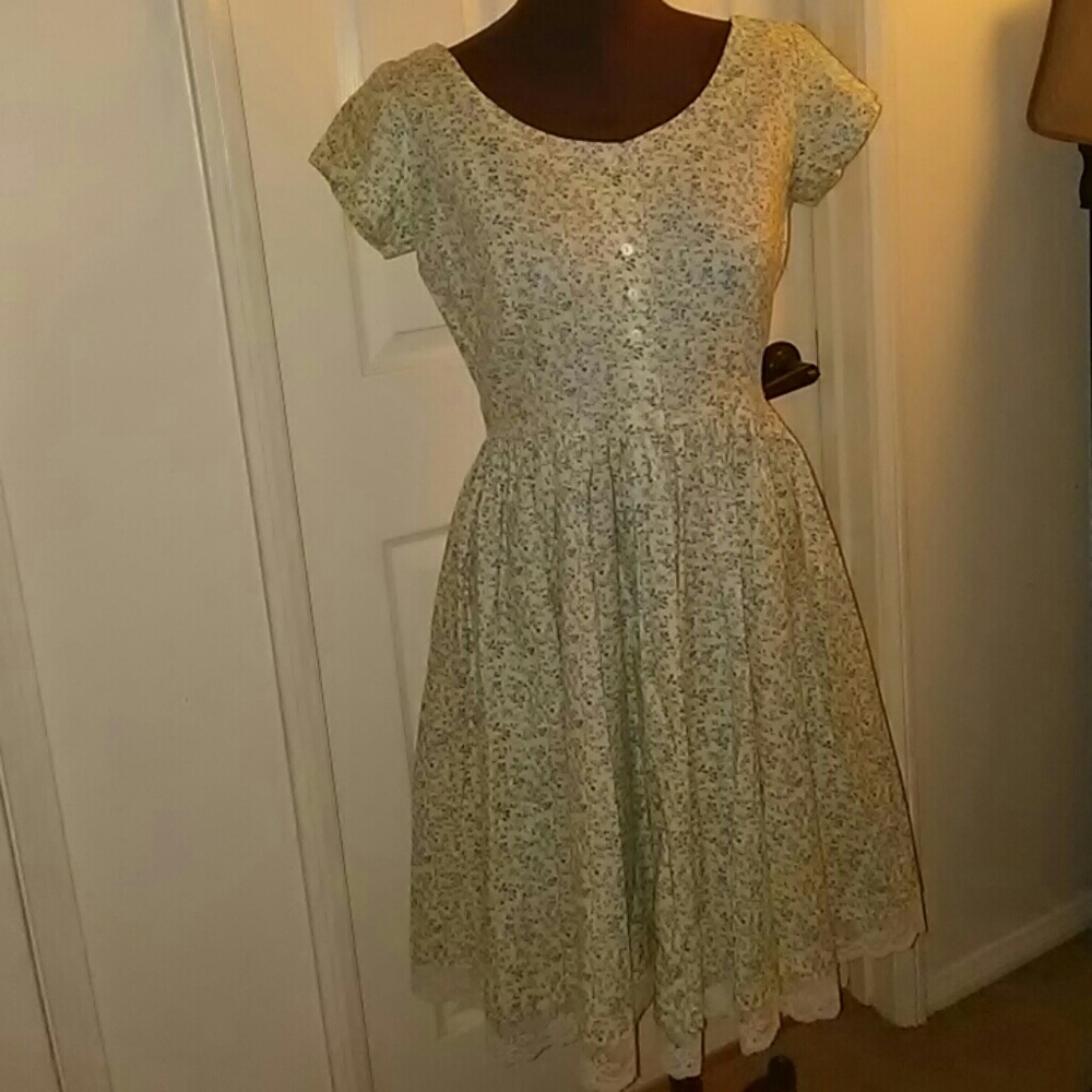 Beautiful vintage dress