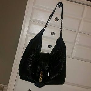 Fendi black leather buckle B bag