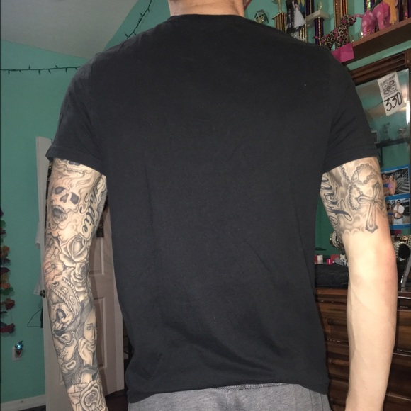 Bundle of 2 men's t shirts - Picture 2 of 6