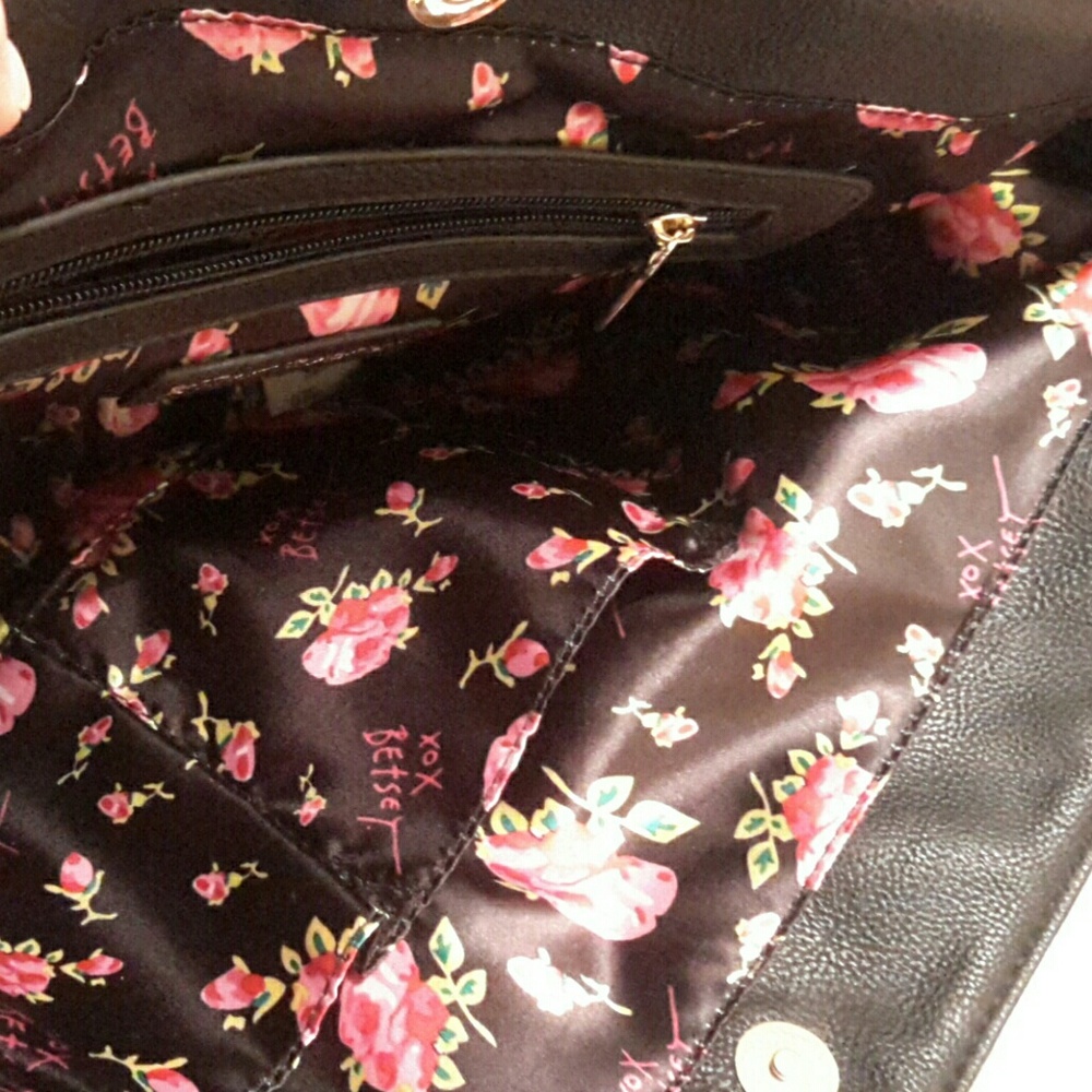 Betsey johnson snap closure 2in 1 tote NWT - Picture 7 of 7
