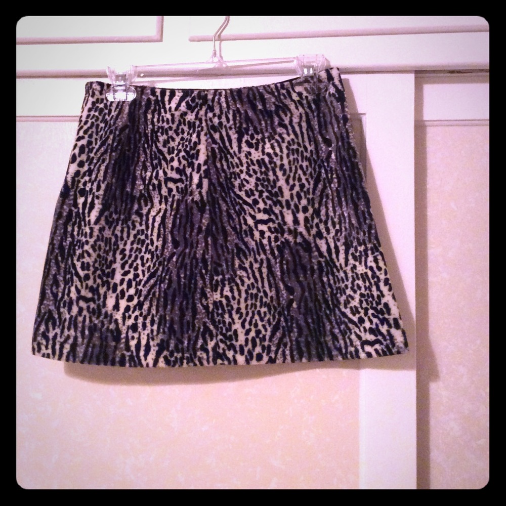 Leopard mini skirts
