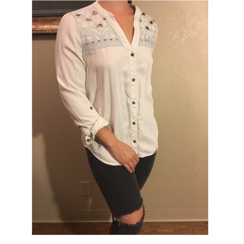 Pale Blue Buttondown