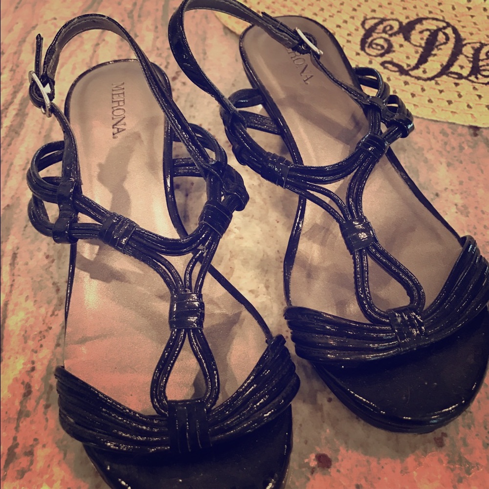 Patent leather flats