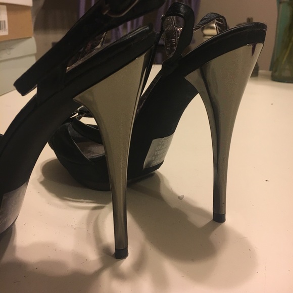 LAST CALL 9/11/22 - Luichiny Bow Black Satin Kitten Heels - Picture 7 of 10