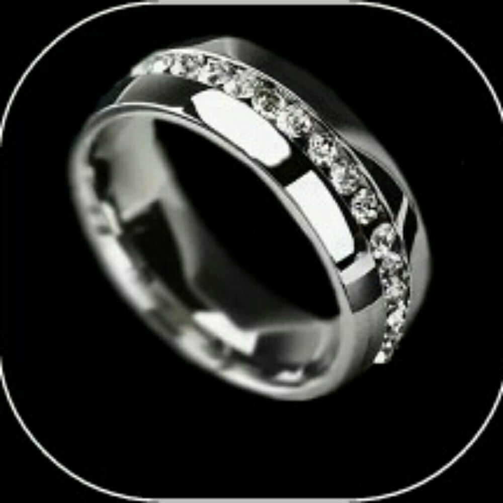 NWT POLISHED STAINLESS CRYSTALS BAND 8