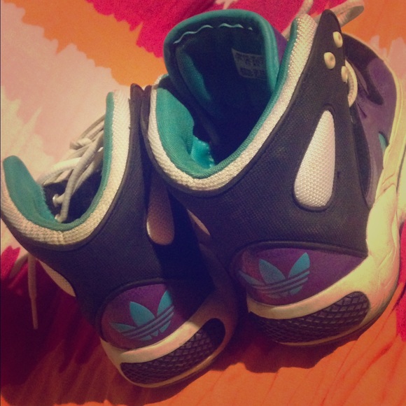 Adidas - Picture 3 of 3