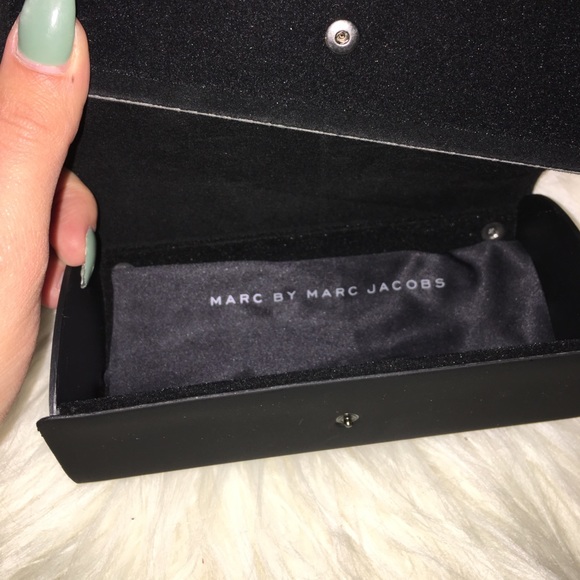 Marc by Marc jacobs sunglasses case - Picture 2 of 2