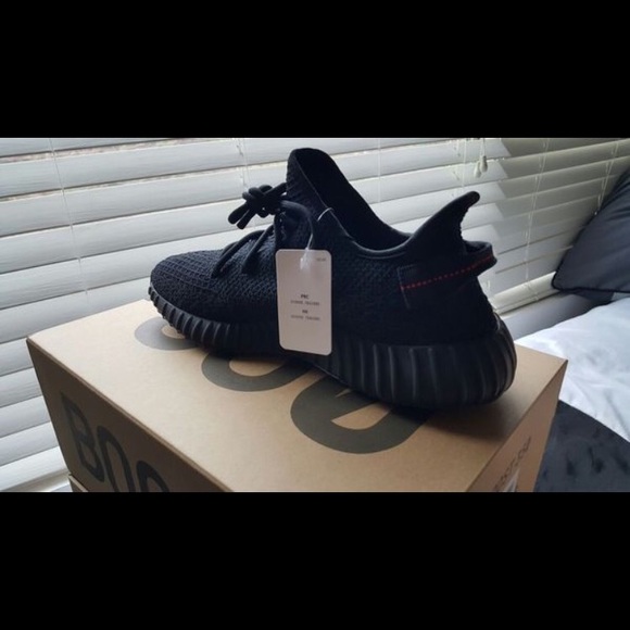 Yeezy Boost 350 V2 Core Black/Red