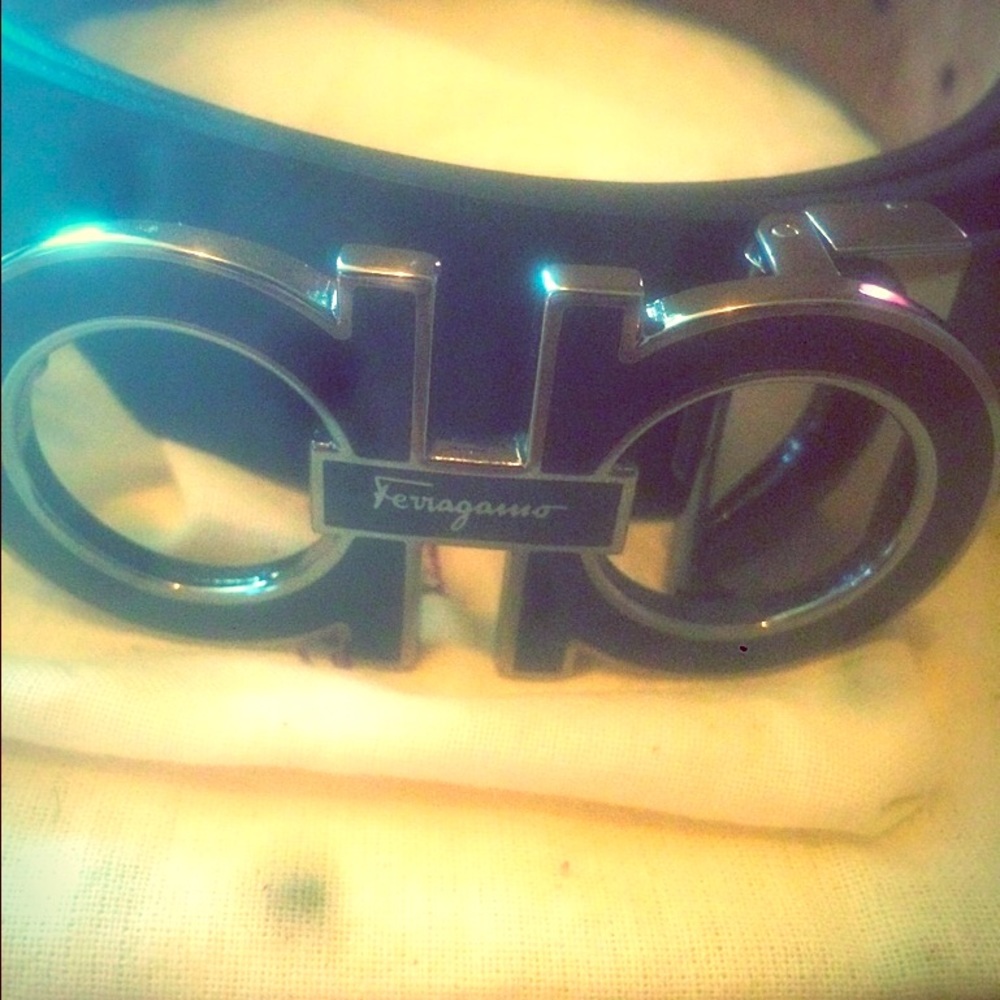 Men's black ferragamo belt size 32-34