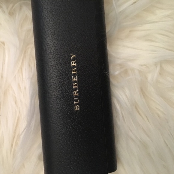 Authentic Burberry sunglasses - Picture 4 of 6
