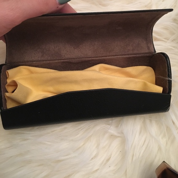 Authentic Burberry sunglasses - Picture 5 of 6