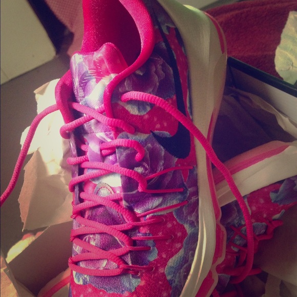 Kevin Durant Aunt Pearls !!Limited Edition!!! SOLD - Picture 2 of 7