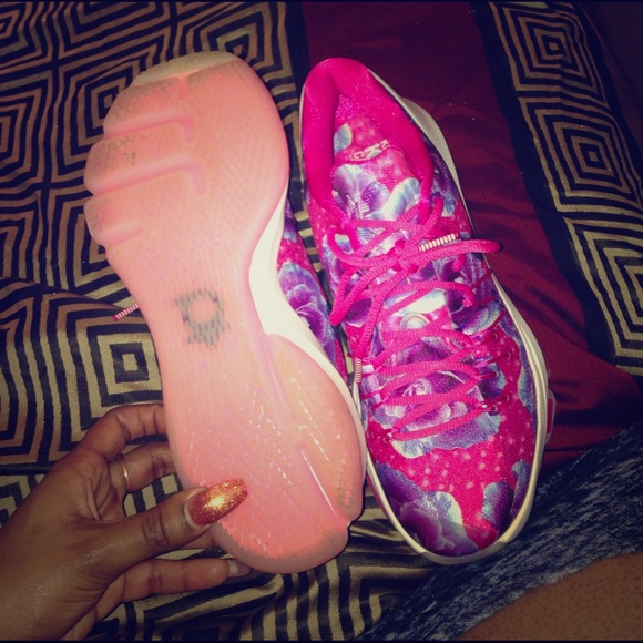 Kevin Durant Aunt Pearls !!Limited Edition!!! SOLD - Picture 5 of 7