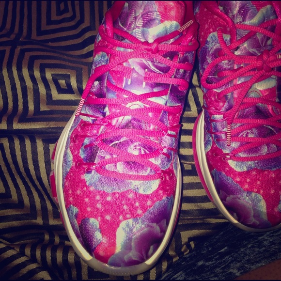 Kevin Durant Aunt Pearls !!Limited Edition!!! SOLD - Picture 7 of 7
