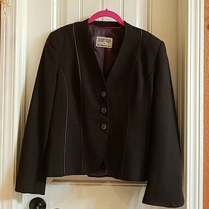 Exclusive**Mary Kay Director's Suit