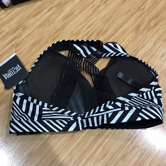 Victoria Sport Black/White Sport Bra Brand New - Picture 5 of 6