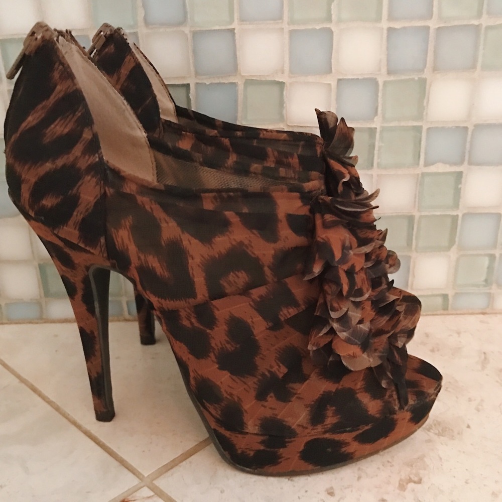Chinese Laundry "Heartthrob" heels Sz 5.5