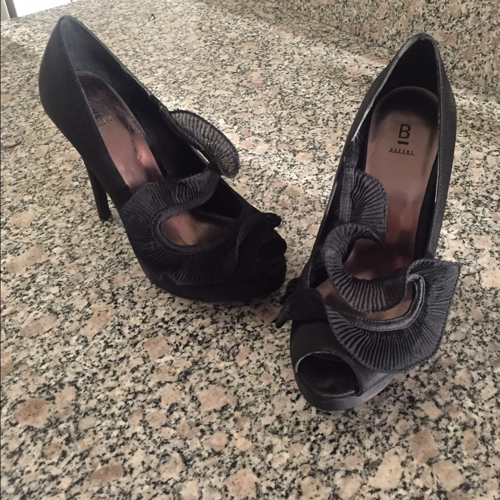 Black shoes