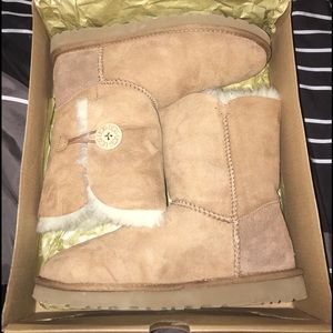 Uggs size 7