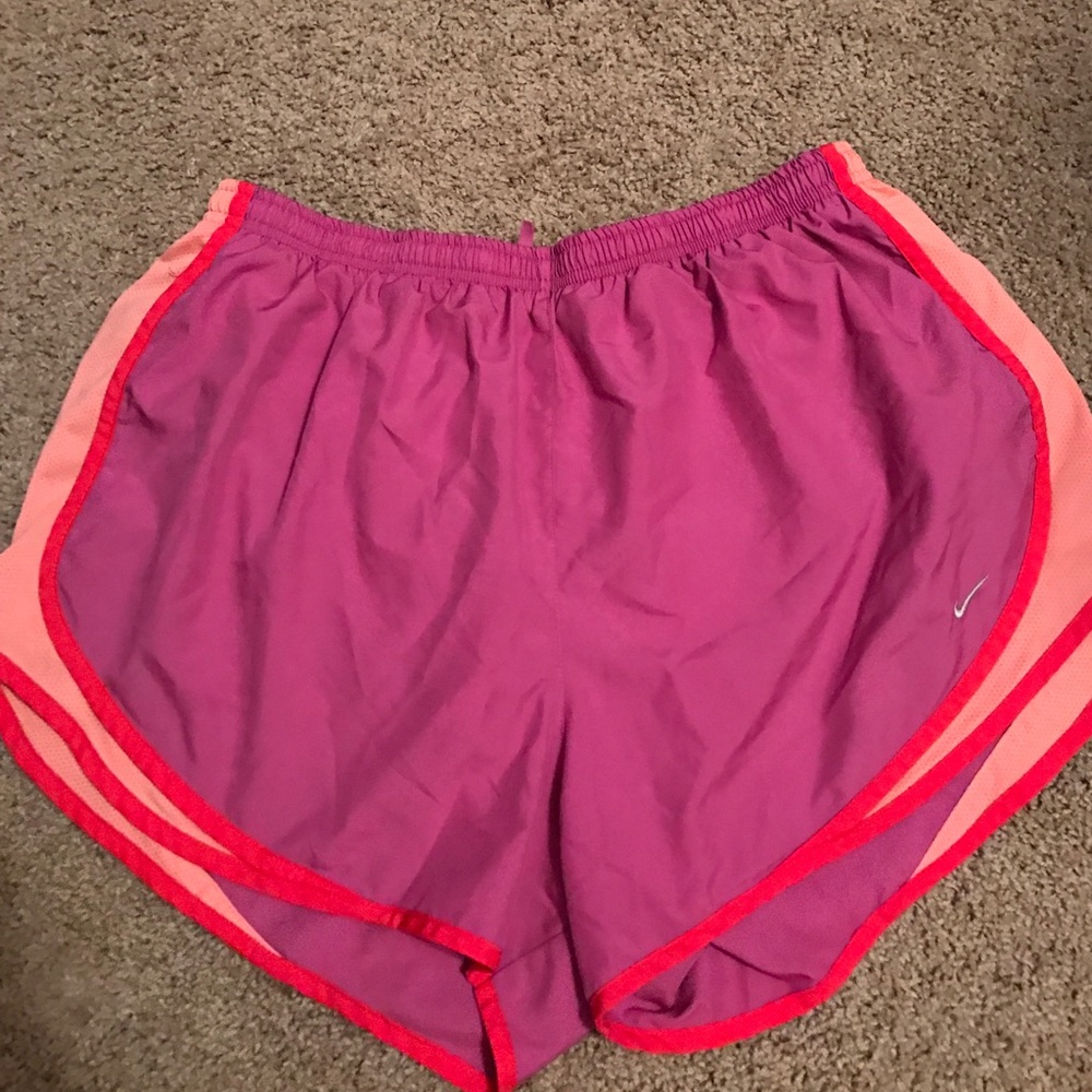 NIKE RUNNING SHORTS