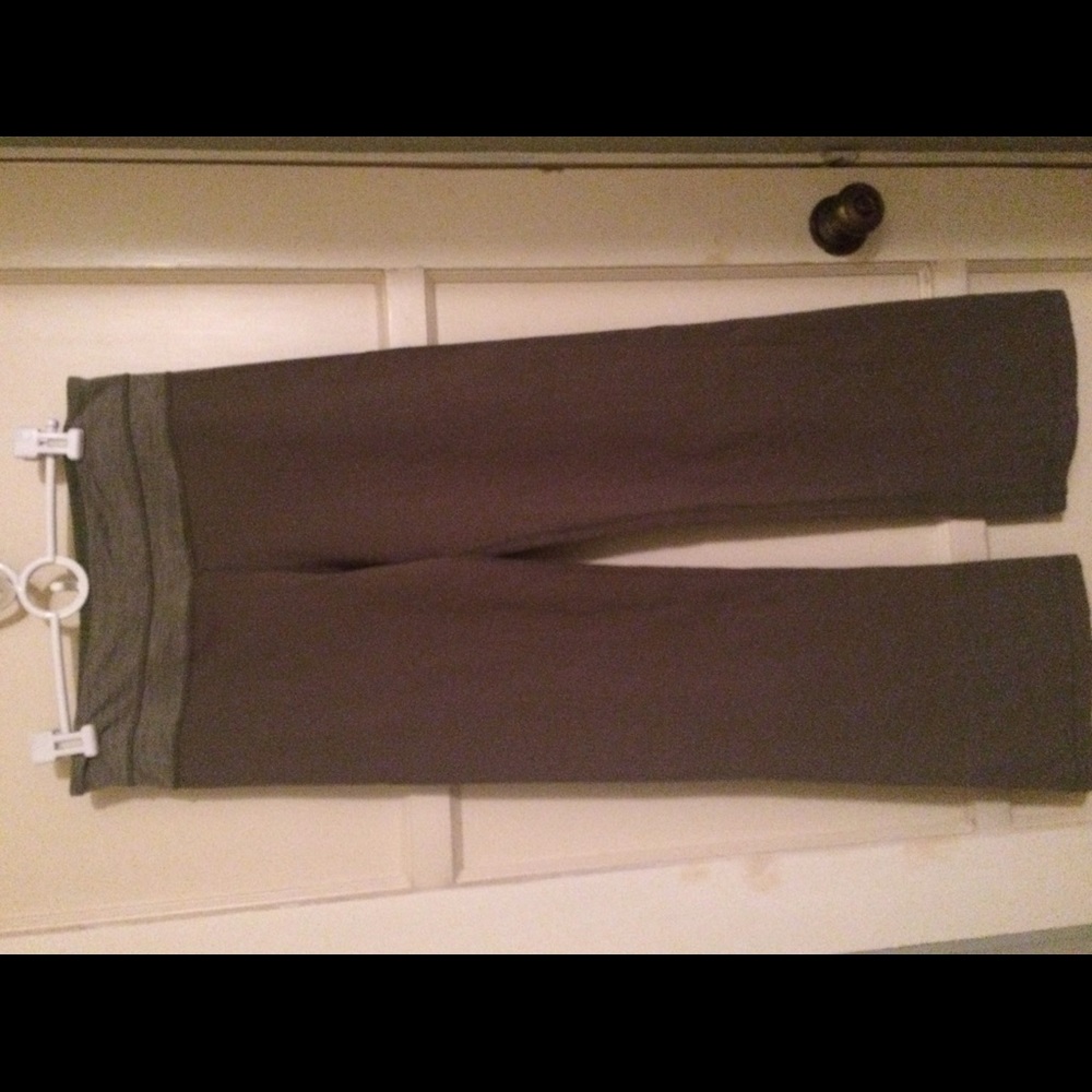 Lululemon boot cut yoga pant