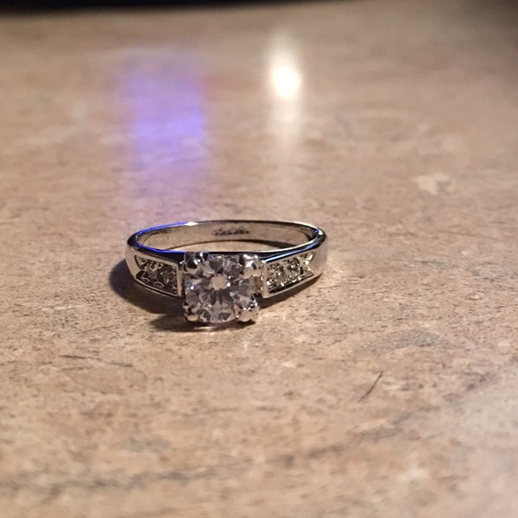 🌟SIZE 5 LEFT🌟GRACEFUL TRINA - Picture 2 of 8