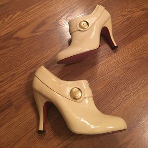 Just Sweet Cream Bootie Size 9M