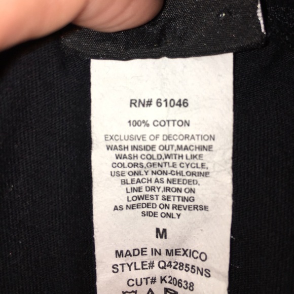 Vanity T-Shirt - Picture 6 of 6