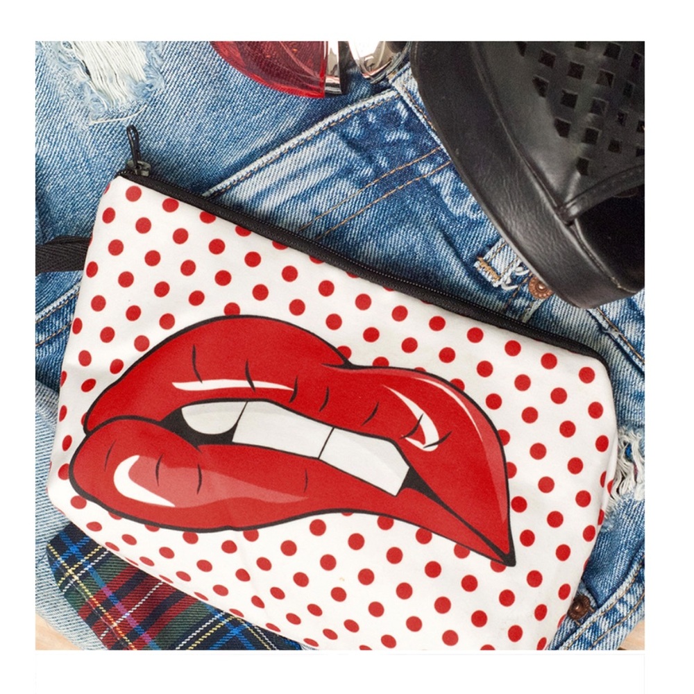 Cosmetic bag